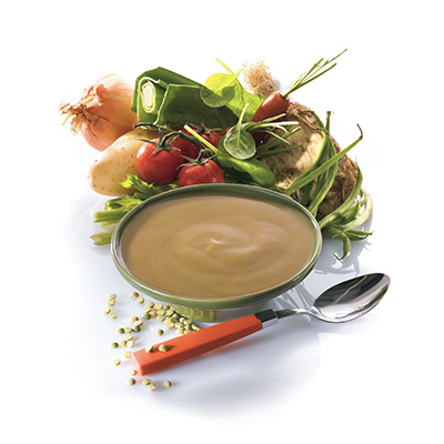 Une soupe riche en saveurs qui sent bon les légumes du jardin.